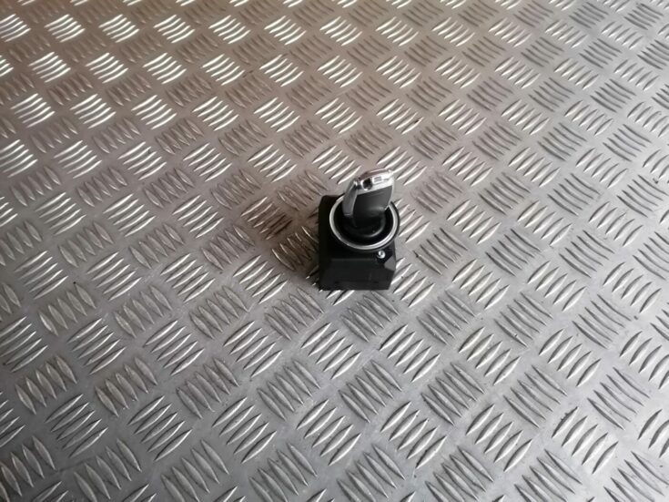 Aizdedzes slēdzene priekš MERCEDES BENZ ML280 2008 OBSIDIAN BLACK