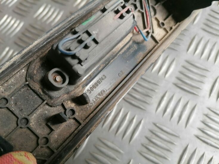 Numura zīmes gaismas uzlika komplektā priekš VOLVO V70 2009