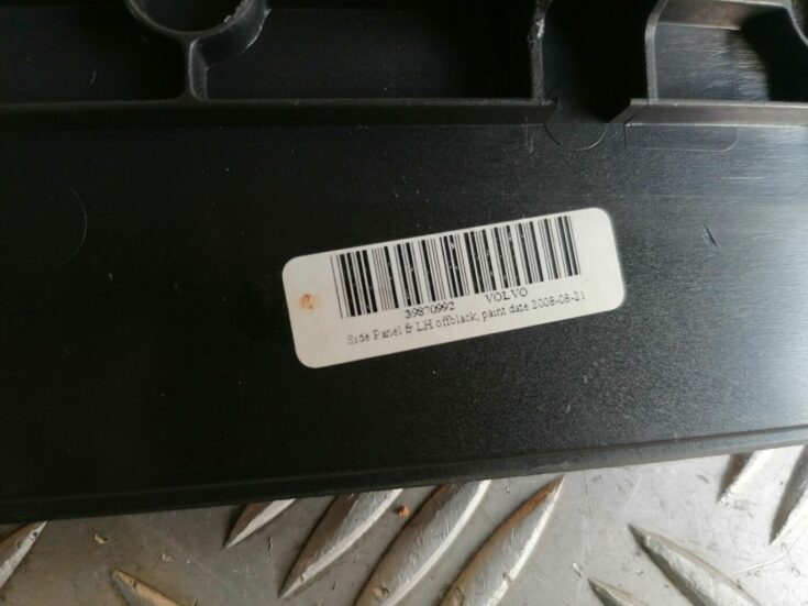 Centrālās konsoles (apdares) sānu panelis priekš VOLVO V70 2009