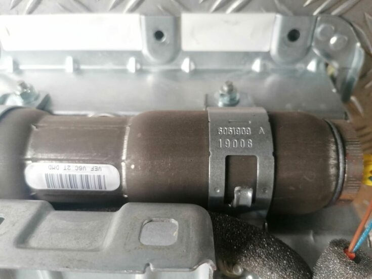 Mērinstrumentu paneļa drošības spilvens priekš VOLVO V70 2009