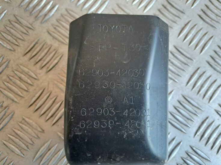Virsbūves ventilācijas reste priekš TOYOTA RAV 4 2006