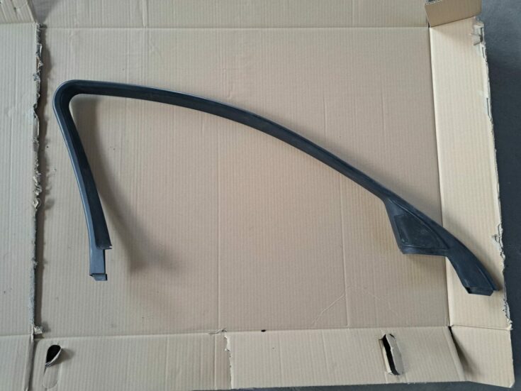 Durvju stikla moldings priekš BMW 525 E60 2004 BLACK