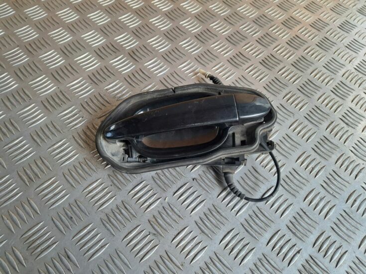 Aizmugurējāis labais durvju rokturis priekš BMW 525 E60 2004 BLACK