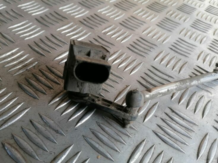 Lukturu diapazona korekcijas sensors, aizmugurē priekš BMW 525 E60 2004 BLACK