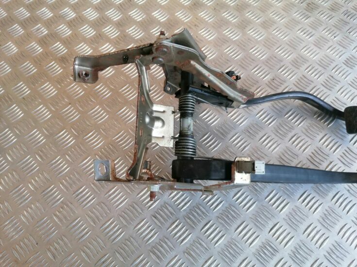 Pedāļu bloks priekš OPEL MERIVA 2004