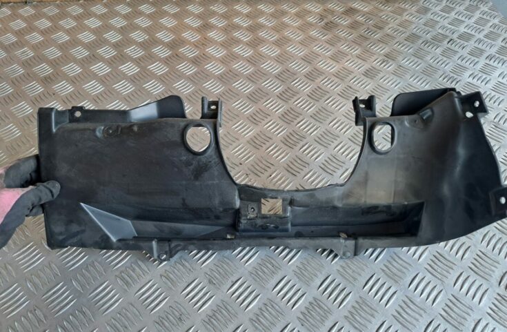 Mērinstrumentu paneļa iekšējā plastmasa priekš VW GOLF IV 1999