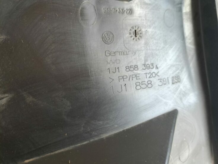 Mērinstrumentu paneļa iekšējā plastmasa priekš VW GOLF IV 1999