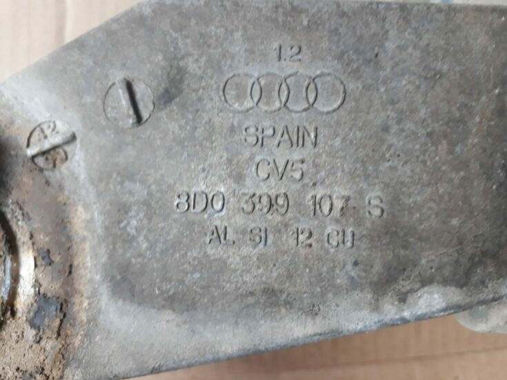Ātrumkārbas kronšteins priekš AUDI A4 2000 AVANT