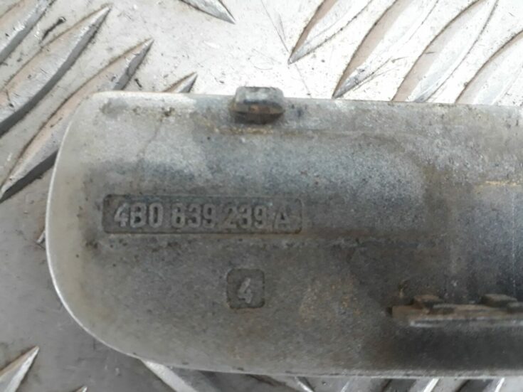 Aizmugurējāis labais durvju rokturis priekš AUDI A4 2000 AVANT