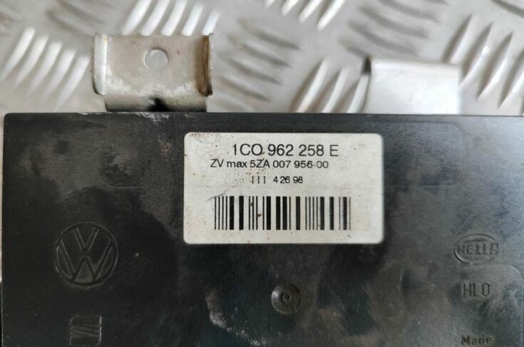 Komforta vadības bloks priekš VW GOLF IV 1999