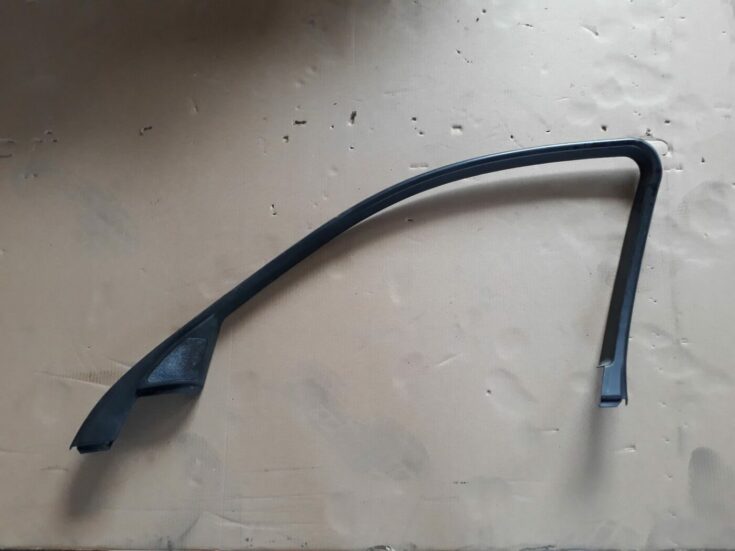 Durvju stikla moldings priekš BMW 530D E61 2006 TOURING BLUE