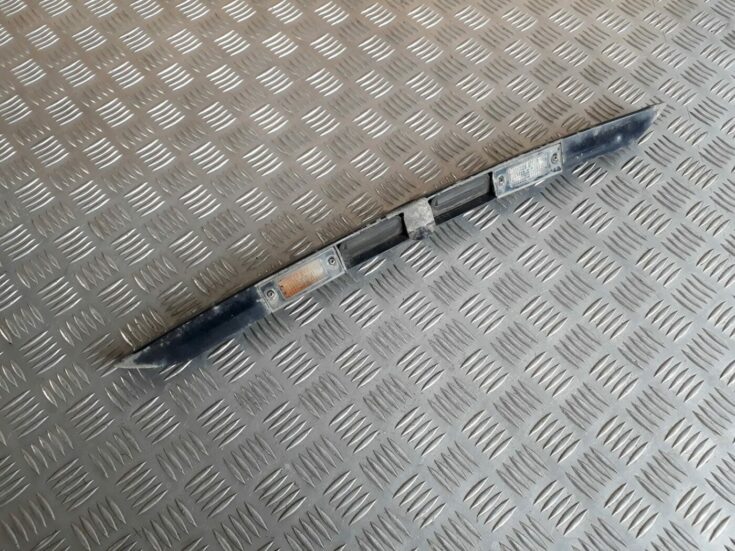 Numura zīmes gaismas uzlika komplektā priekš AUDI A4 1999