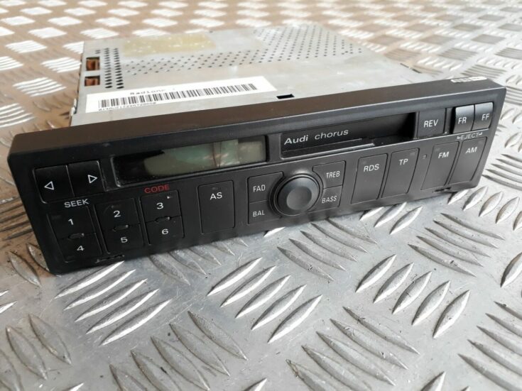 Automašīnas radio priekš AUDI A4 1999