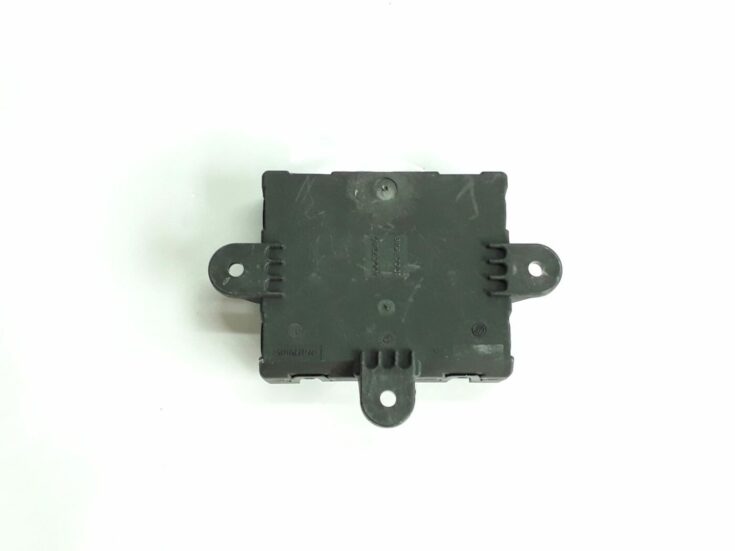 Durvju vadības bloks priekš VOLVO V70 2010