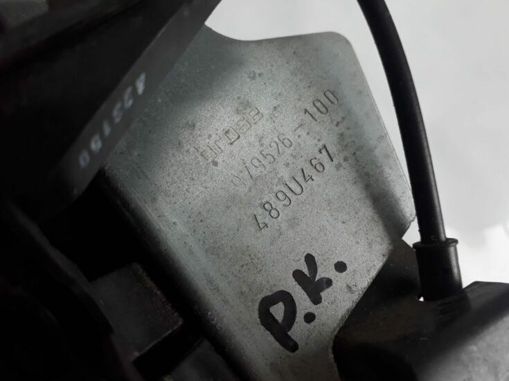 Aizmugurējo kreiso durvju slēdzene priekš VOLVO V70 2010