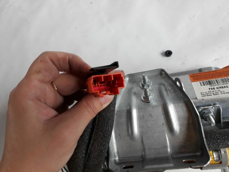 Mērinstrumentu paneļa drošības spilvens priekš VOLVO V70 2010