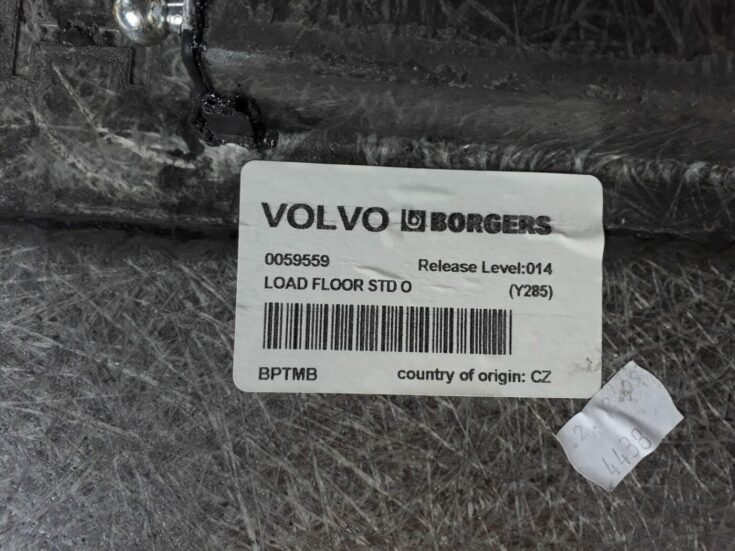 Bagāžnieka grīda priekš VOLVO V70 2010