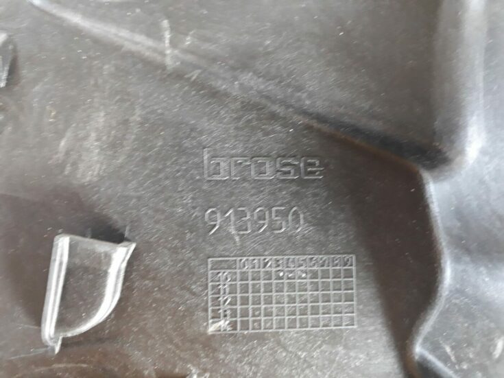 Stikla pacelšanas mehānisma panele priekš VOLVO V70 2010