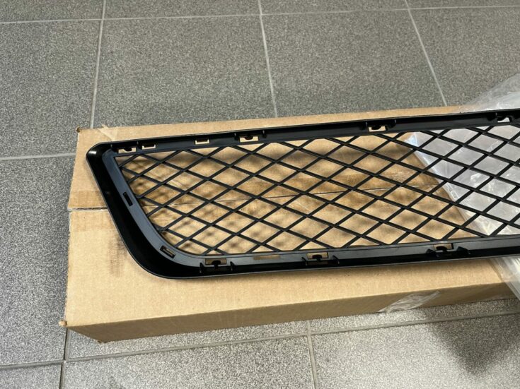 Bufera reste priekš BMW X5 (E70) 2008-2013