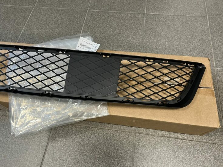 Bufera reste priekš BMW X5 (E70) 2008-2013