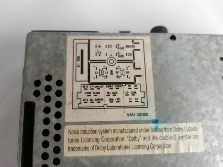 Automašīnas radio priekš VW NEW BEETLE 2001