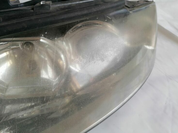 Priekšējais kreisais lukturis priekš AUDI A4 2001 SEDAN