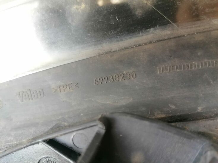 Priekšējais kreisais lukturis priekš AUDI A4 2001 SEDAN