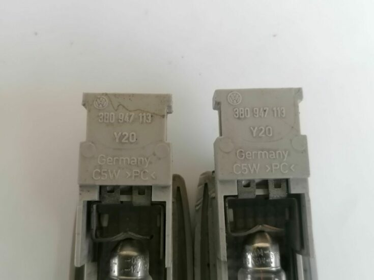 Saules aizsarga apgaismojums priekš VW PASSAT 2003 UNIVERSAL BLUE