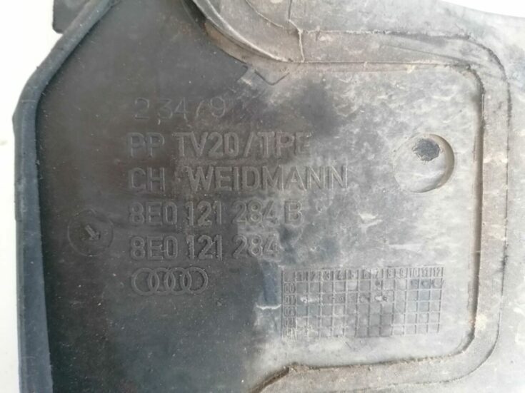 Ieplūdes gaisa deflektors/Difuzors priekš AUDI A4 2001 SEDAN