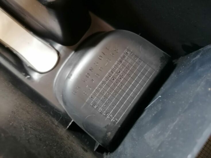 Centrālās konsoles apdares lielākā daļa priekš HONDA CIVIC 2004