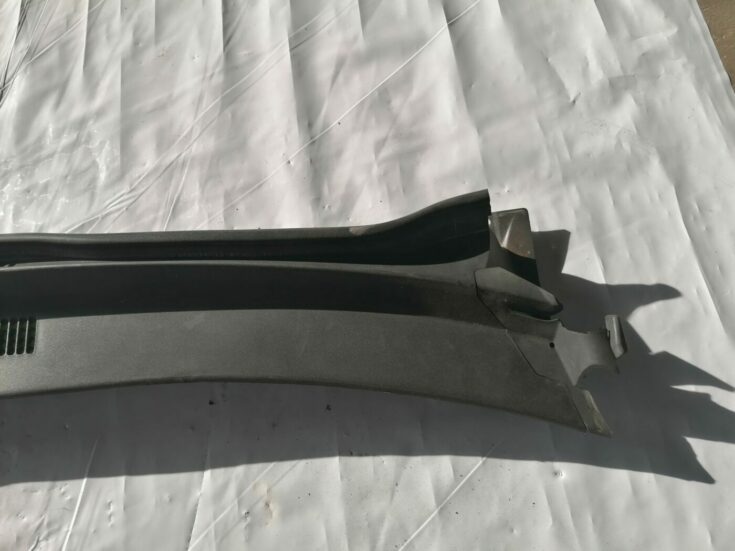 Vējstikla uzlikas (deflektora) režģis priekš HONDA CIVIC 2004