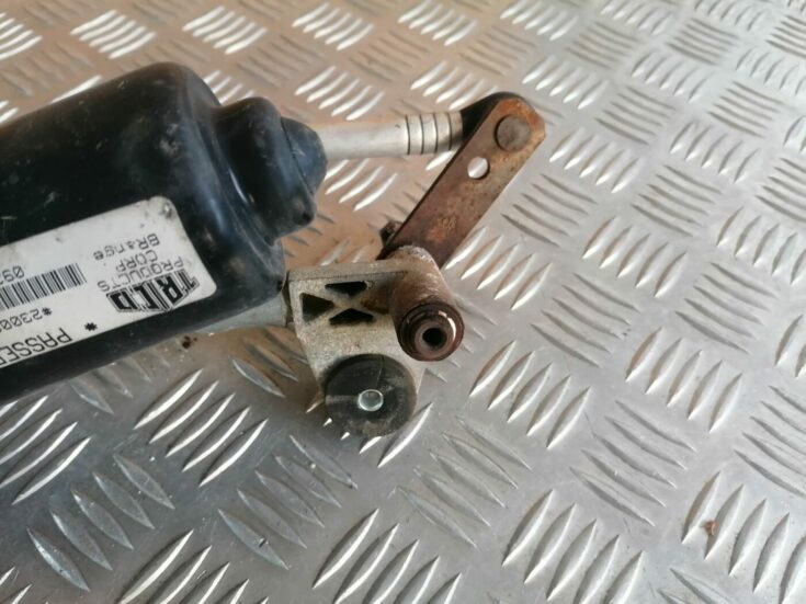 Vējstikla tīrīšanas mehānisms priekš OPEL VECTRA C 2002