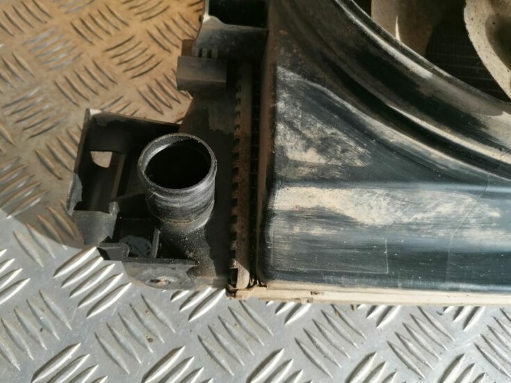 Radiatoru komplekts priekš OPEL VECTRA C 2002