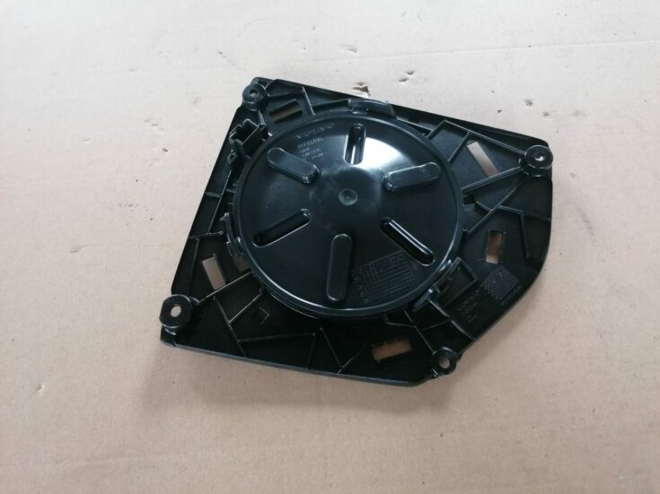 Mērinstrumentu paneļa skaļrunis priekš VOLVO S60 2004