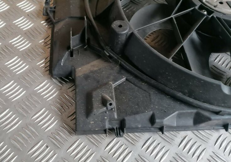 Dzesēšanas radiatora ventilators priekš BMW 1 E87 2007 GRAPHITE