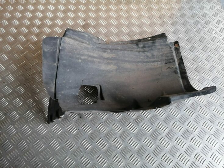 Priekšējais kreisais paspārns priekš BMW 1 E87 2007 GRAPHITE