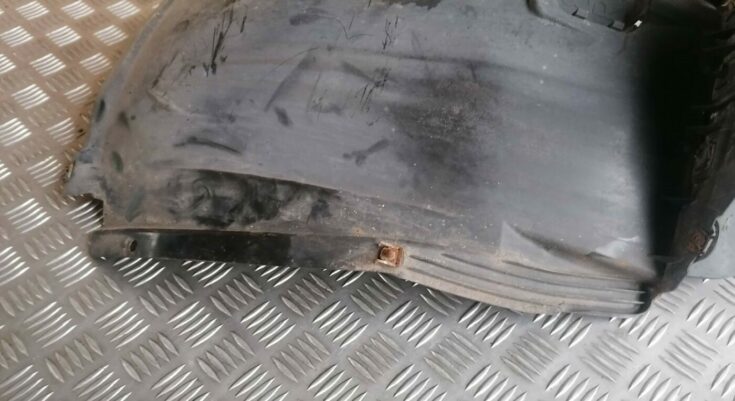 Priekšējais labais paspārns priekš BMW 1 E87 2007 GRAPHITE