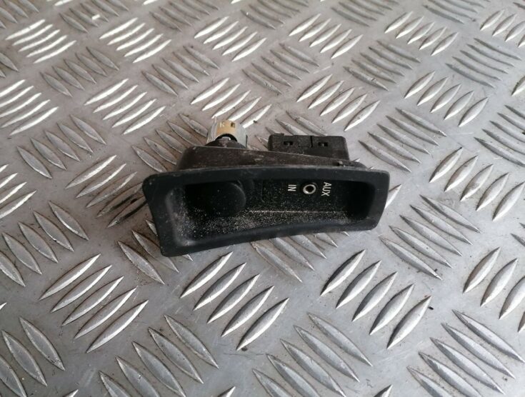 Audio/video AUX adapteris priekš BMW 1 E87 2007 GRAPHITE