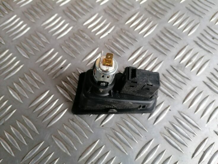 Audio/video AUX adapteris priekš BMW 1 E87 2007 GRAPHITE