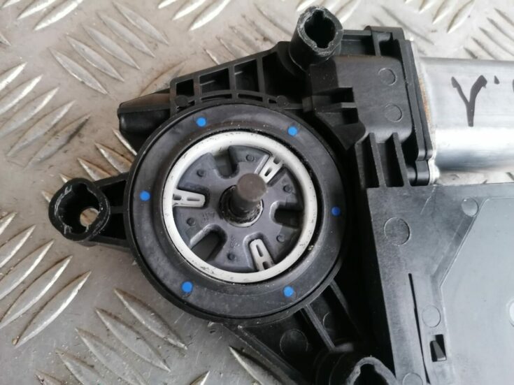 Elektrisko stiklu motors priekš SKODA OCTAVIA 2012