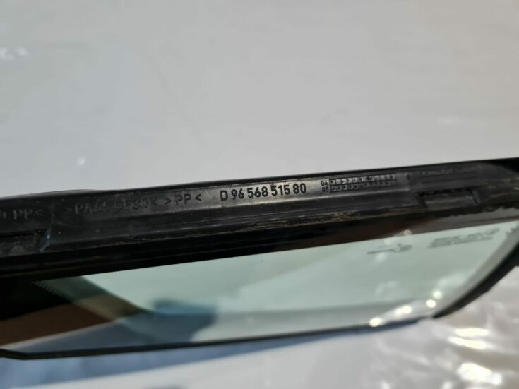 Priekšējais sānu stikls, pa labi priekš CITROEN C4 2006-2