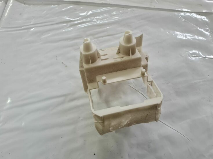 Salona plastmasa priekš CITROEN C4 2006-2