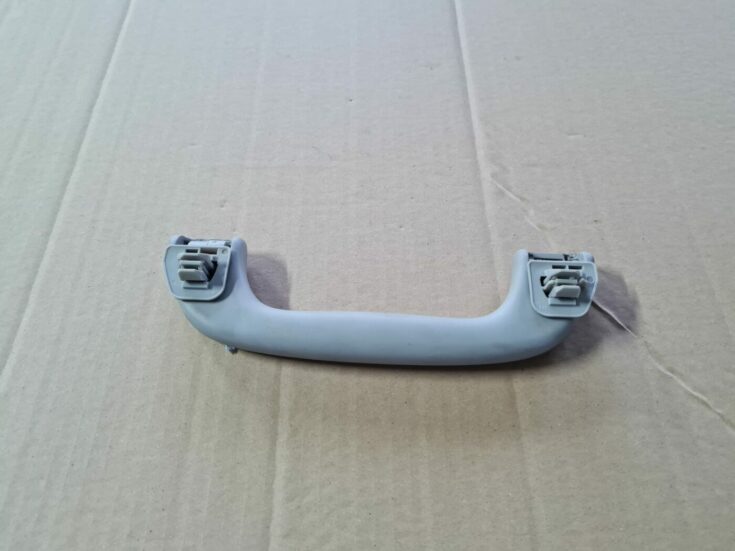 Salona rokturis griestos priekš MAZDA 3 2007