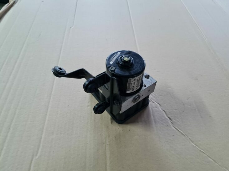 ABS bloks priekš MAZDA 3 2007