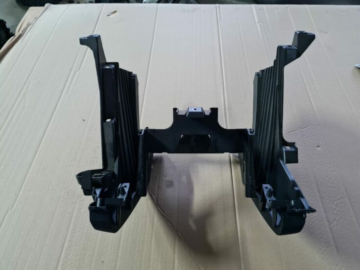 Mērinstrumentu paneļa iekšējā plastmasa priekš MAZDA 3 2007
