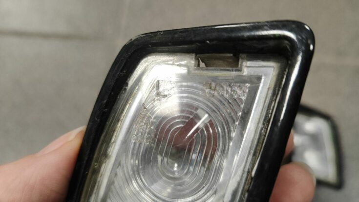 Numura zīmes apgaismojums priekš VW NEW BEETLE 2001