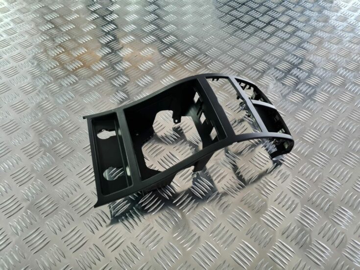 Centrālās konsoles (apdares) aizmugurēja daļa priekš MERCEDES BENZ ML320 2006 SILVER