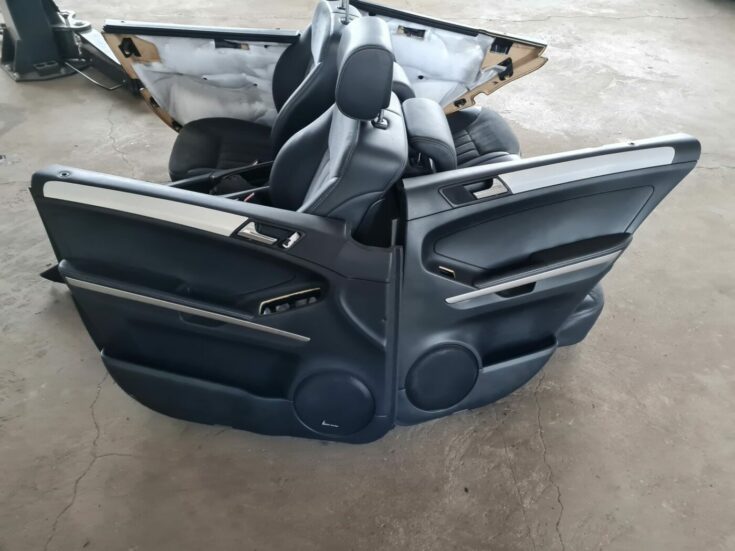 Sēdekļu komplekts priekš MERCEDES BENZ ML320 2006 SILVER
