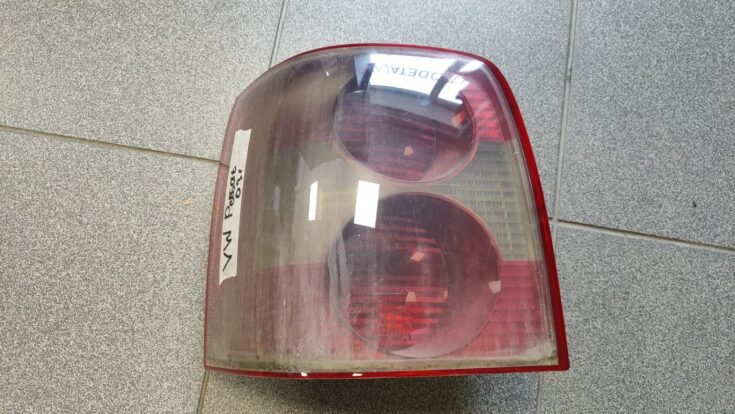 Aizmugurējais kreisais lukturis priekš VW PASSAT 2004 UNIVERSAL GREY