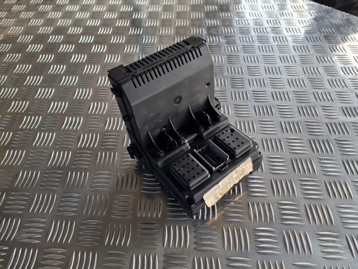 Drošinātāju bloks priekš VOLVO S60 2008